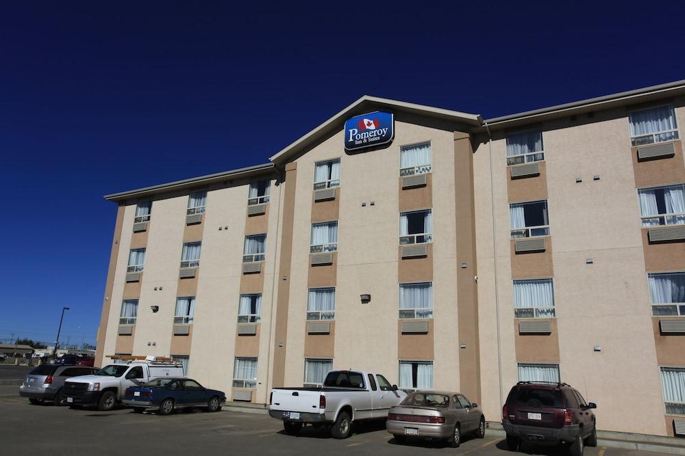 Pomeroy Inn & Suites Fort St. John Exterior foto