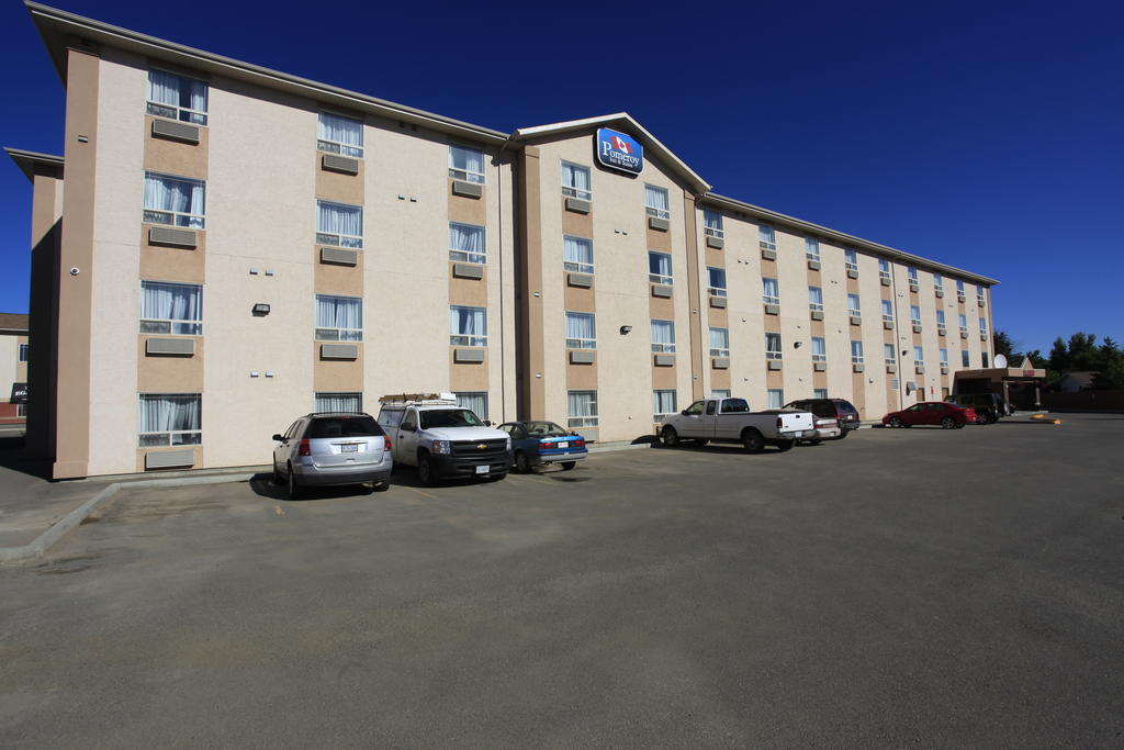 Pomeroy Inn & Suites Fort St. John Exterior foto